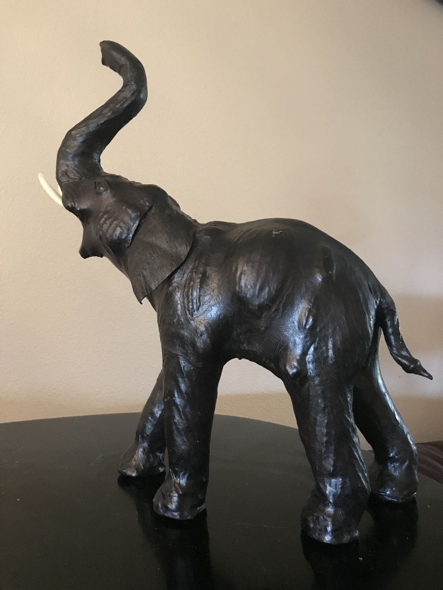 Elephant 17x12 Inch