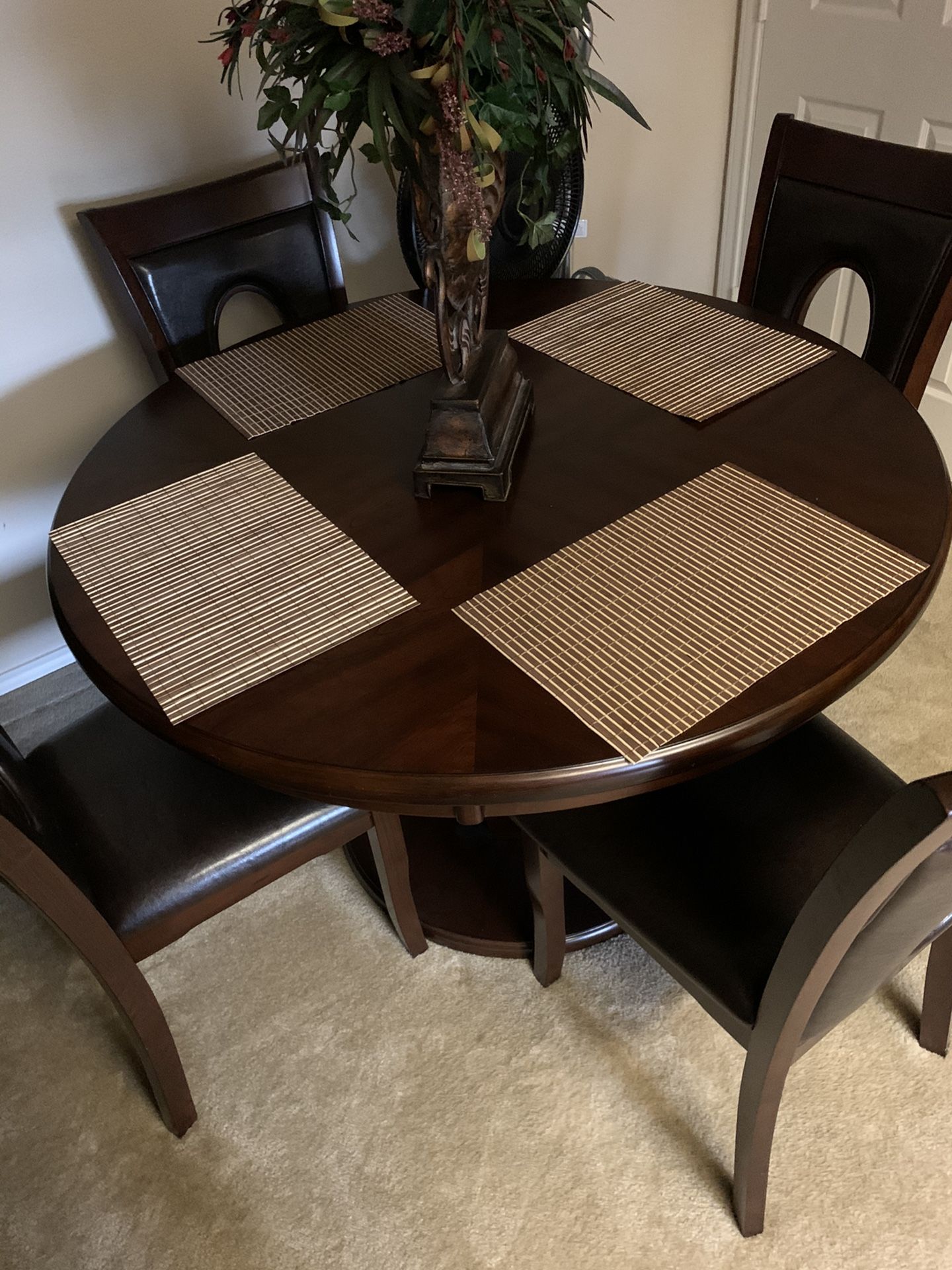 Miraval 5-piece Cherry Brown Round Dining Set by iNSPIRE Q Classic