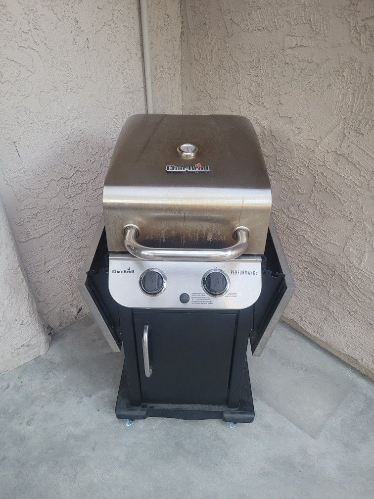 BBQ GRILL for Sale in Las Vegas, NV OfferUp