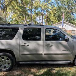 2008 GMC Yukon SLT For PARTS 