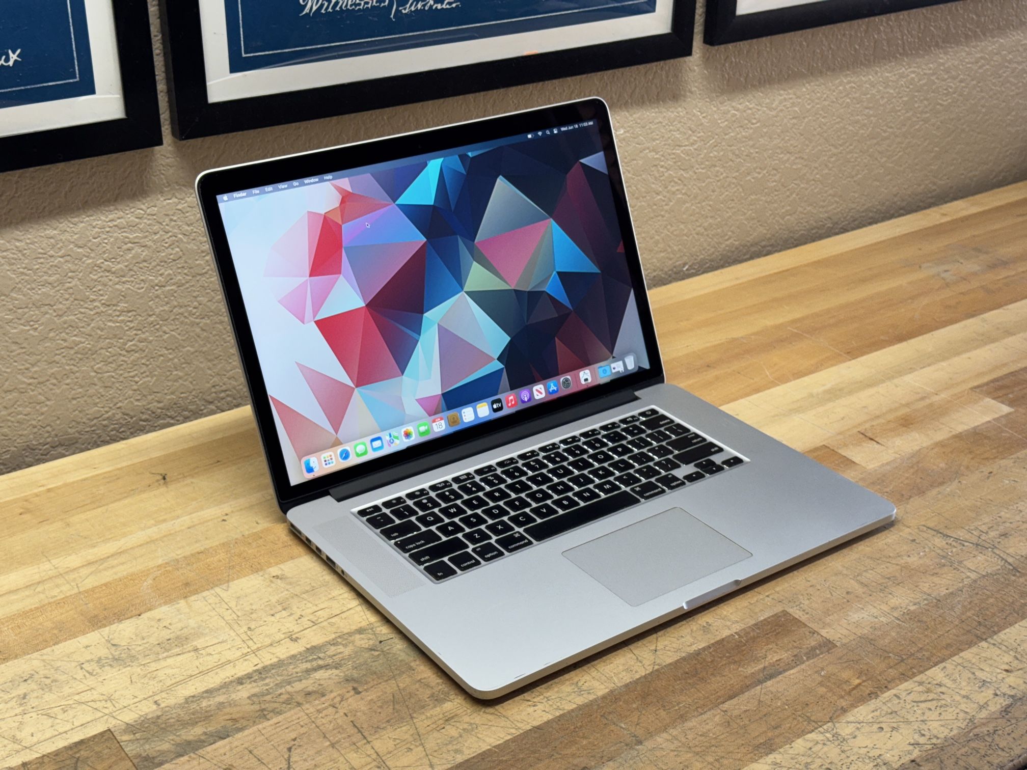 2015 15” MacBook Pro - 2.8 GHz i7 - 16GB - 500GB - 2GB Video Card