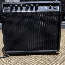 Pick Up Today Squier 15 Guitar AMP