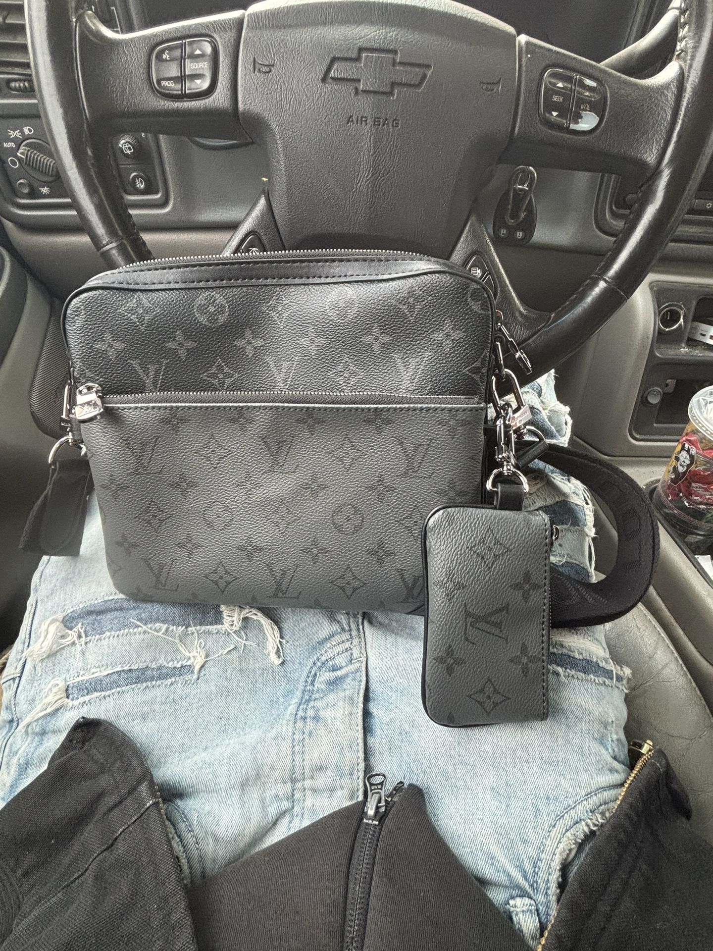 Louis Vuitton Trio Messenger
