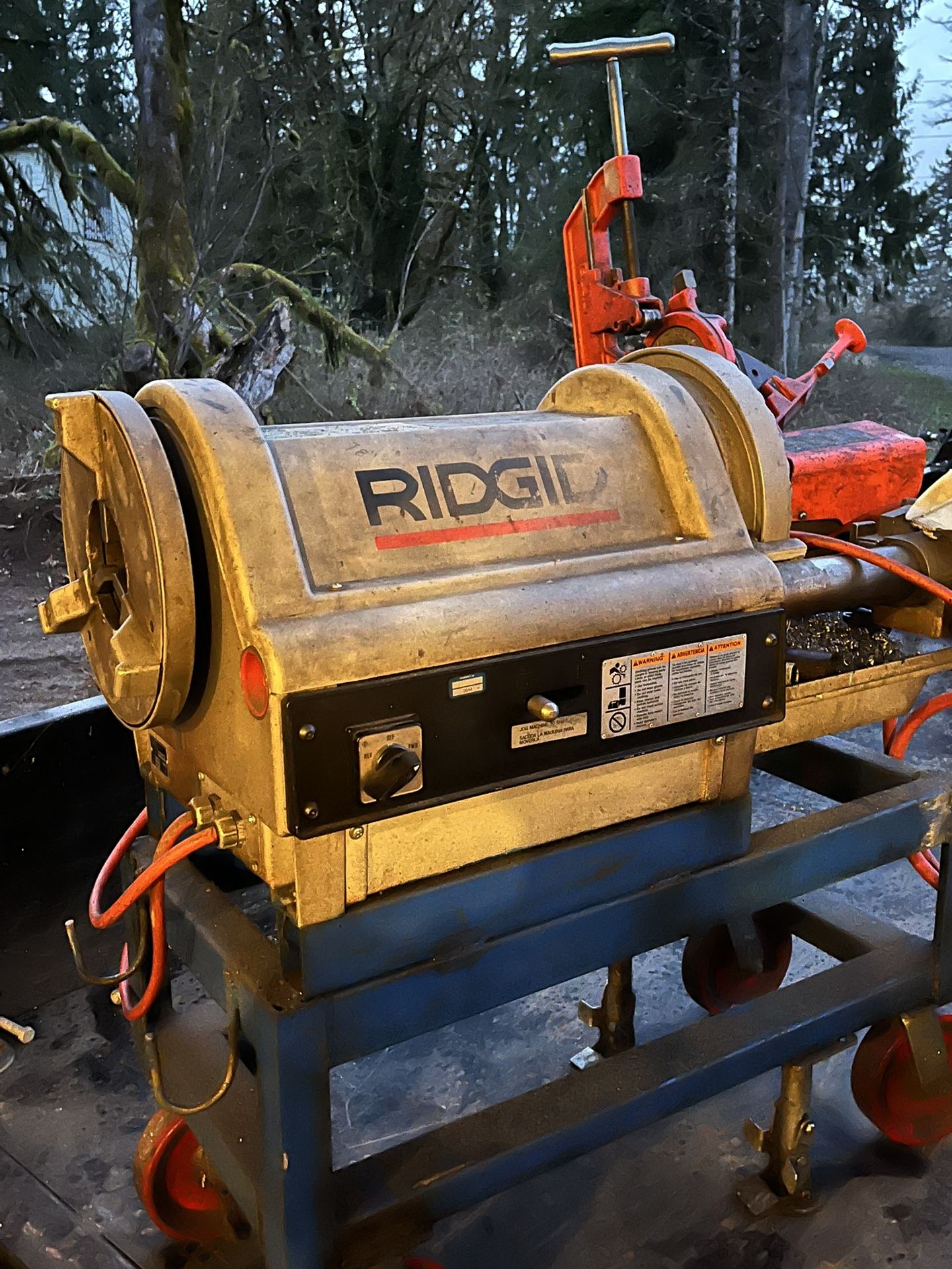 Ridged 1224 Pipe Threading Machine