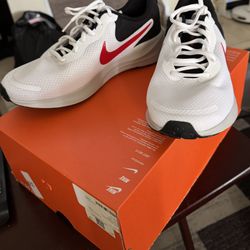 Nike Revolution 7 Running Shoes Brand New