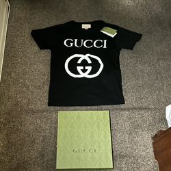 Size small Authentic Gucci Tshirt 