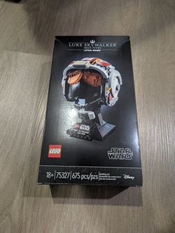 LEGO Star Wars Helmet Collection Luke Skywalker Red Five Helmet 75327