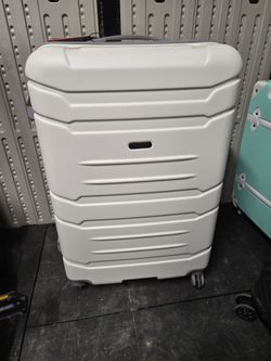 Brand New Olympia 3-Piece Hardside Luggage Set