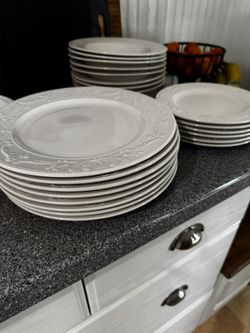 Plates & Bowls