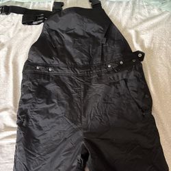 Snow pants. Overalls 