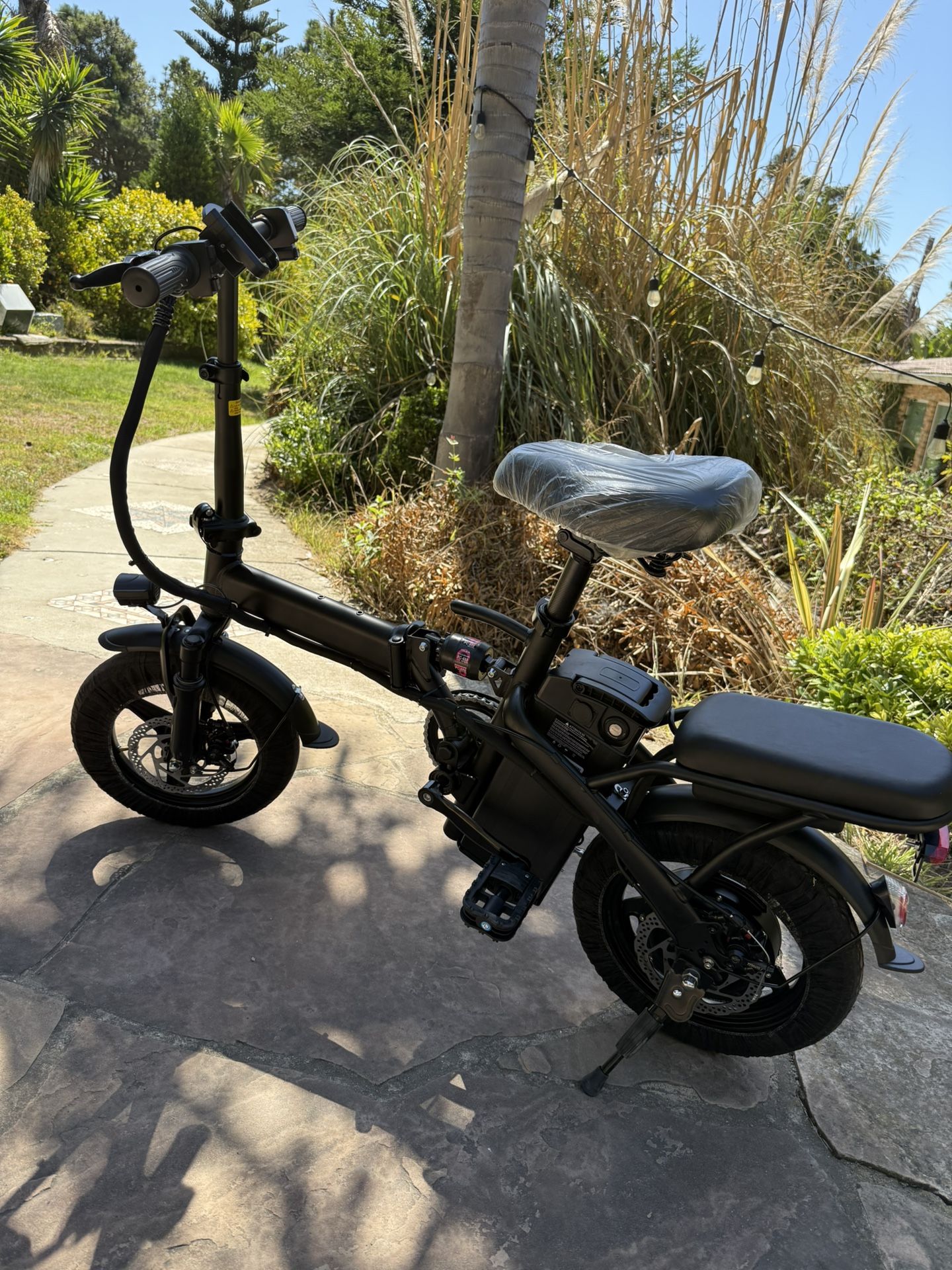 FAST ADULT ELECTRIC BIKE (NEW)