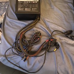 Thermaltake Smart Series 700W Power Supply