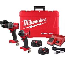 Milwaukee 18 fuel 18 V lithium ion brushless cord, cordless hammer drill and impact driver combo kit