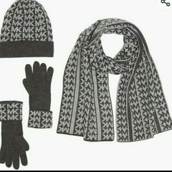 Michael Kors Ladies Scarf Hat And Gloves Set 