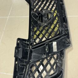 2017 Nissan Frontier S Crew Cab Front Crome Grill 