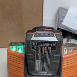 RIDGID BATTERY AND CHARGER