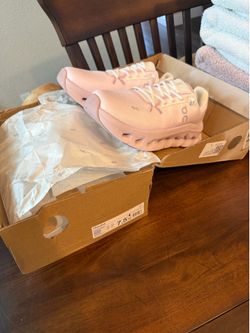 On Cloud 5 Running Shoes – Women’s – Light Pink – New