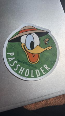 Disney Annual Passholder Magnet (Donald On Safari)