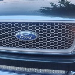 2005 F150 Front OEM Grill 