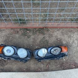 BMW E30 projector headlights + bezels