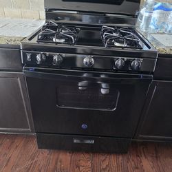 GE stove like new