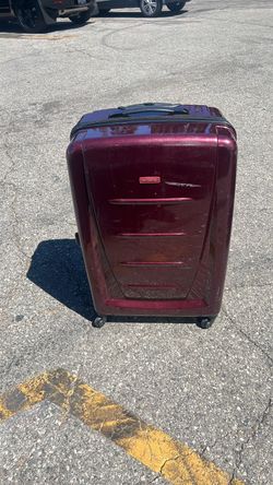 Samsonite big suitcase no key