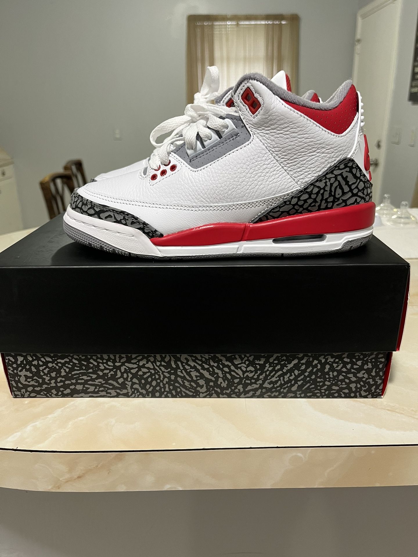 Jordan Retro 3 Fire Red  Size 5Y