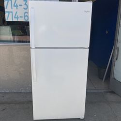 Whirlpool Refrigerator Top Freezer 