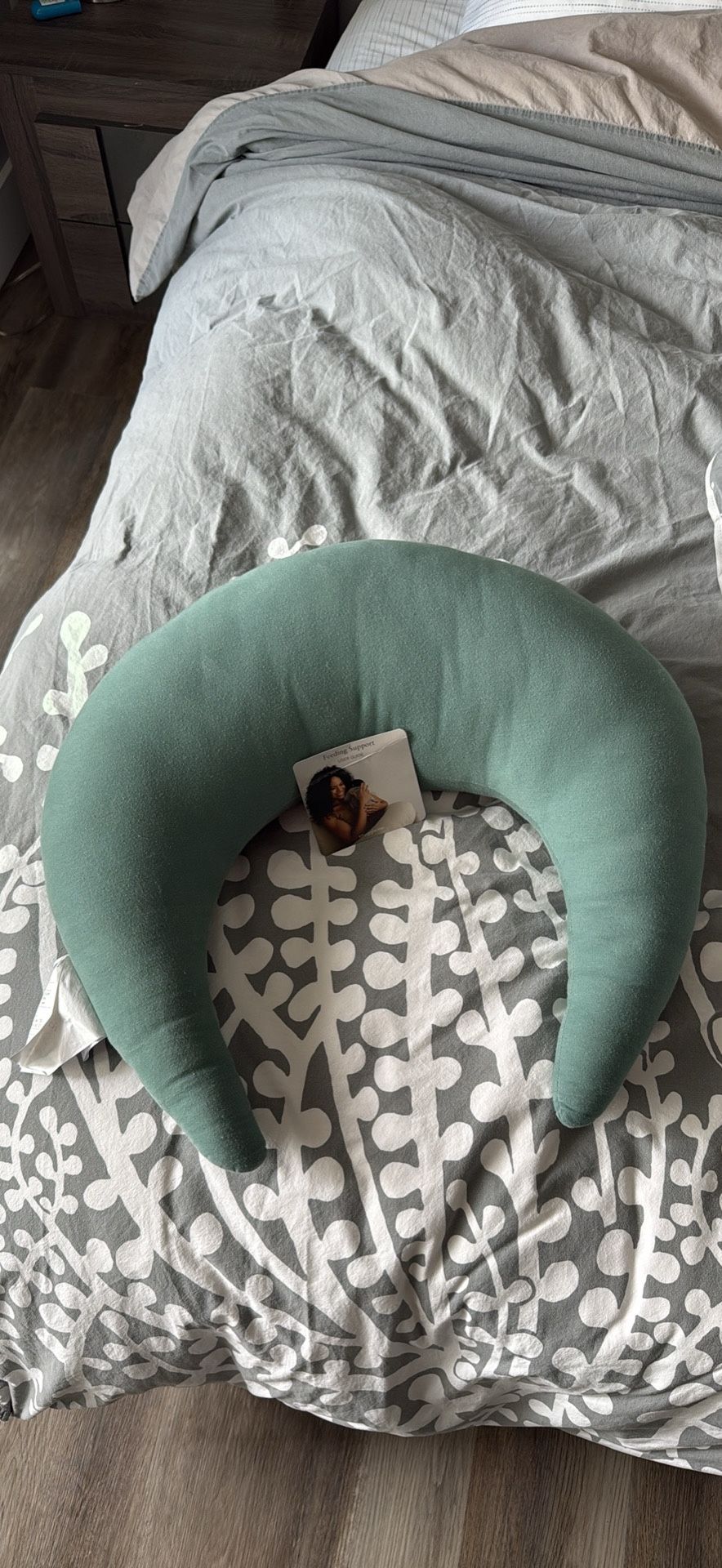 Snuggle Me Feeding Pillow