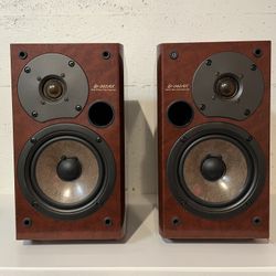 Onkyo Bookshelf Speakers (D-062AX)