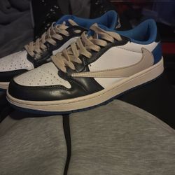 Travis scott Jordan 1 Retro Low Size 8