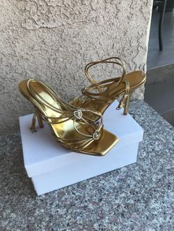 Miss Lola gold high heels size 6