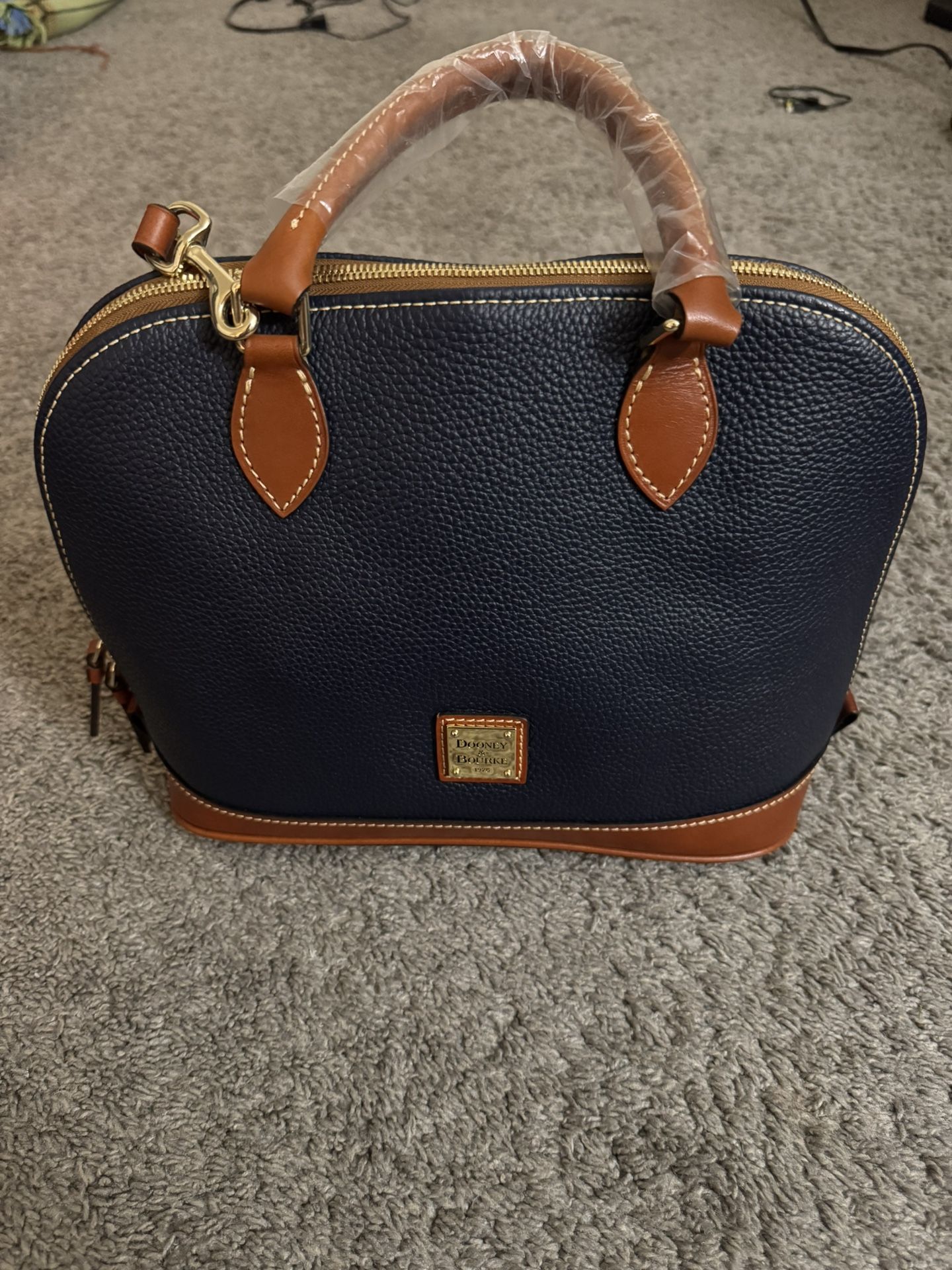 Dooney Bourke Womens Satchel Bag
