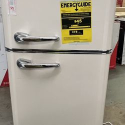 Refrigerators
Frigidaire 7.5 Cu. Ft. Retro Refrigerator
(Making Way For New Inventory Sale)
