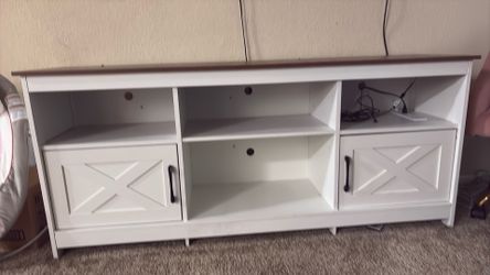 Tv stand