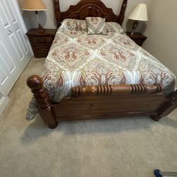 Queen All Wood Bedrooms Set 