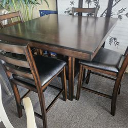 Brand New Brown Counter High Dining Table Wirh Shelve + 4 Chairs