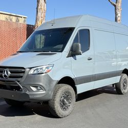 2022 Mercedes-Benz Sprinter 2500 Crew Van 4x4