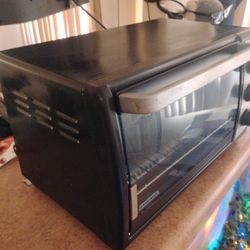 Black & Decker Countertop Convection Toaster Oven