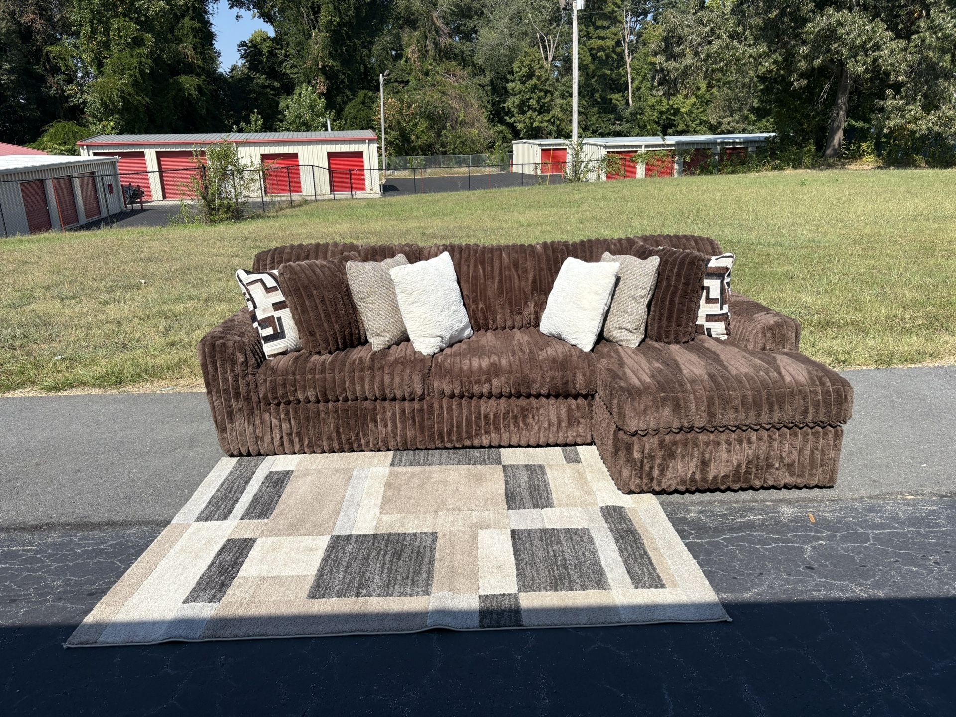 FREE DELIVERY‼️ BRAND NEW Plush Brown Corduroy Sectional Couch