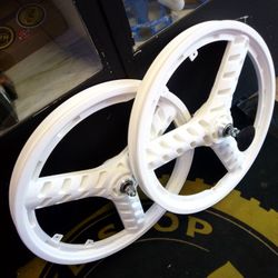 Bmx Wheels Set Of Two Front And Rear. Brand New Only $150 Or Make $20 Monthly Payments 