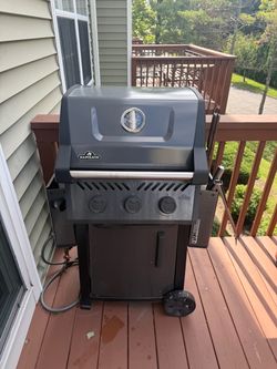 Napoleon Natural Gas Grill