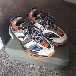 Balenciaga Tracks