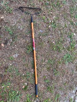 Husky Brand 16-Tine Bow Yard Rake - Barely Used