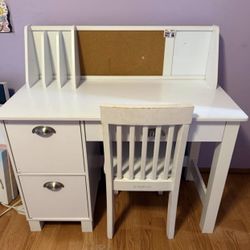 Kidskraft Desk and Chair