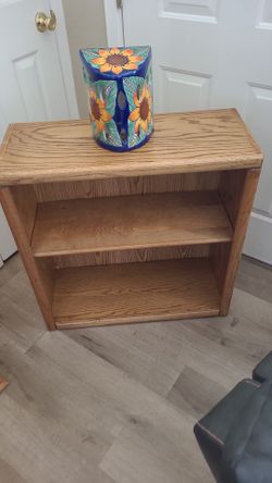 SMALL OAK BOOKCASE
