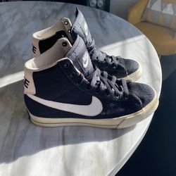 Nike sample sale hot sale