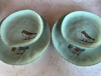 2 dinner plates and two side plates with bird motif form Home Goods for $10