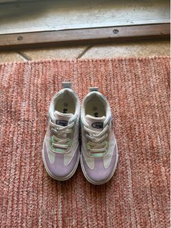 $10 Toddler Girl Bluey size 10c Shoe