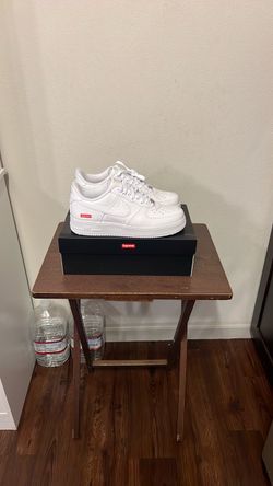 Air Force 1 Low “White Supreme” Size 8.5